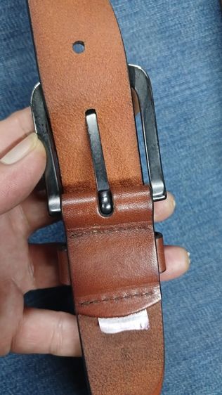 เข็มขัดJOHNSTON  MURPHY
เอว 37 ถึง 41 กว้าง 1.3 
ยาวรวมหัว 47.7 หนังสวย มีรอยตามใช้
 รูปที่ 10