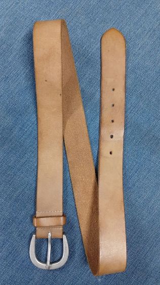 เข็มขัดหนังแท้ ESPRIT
made in Germany เอว 37 ถึง 41
กว้าง 1.5 ยาวรวมหัว 47.2
หนังสวย นิ่ม สภาพหล่อ รูปที่ 5