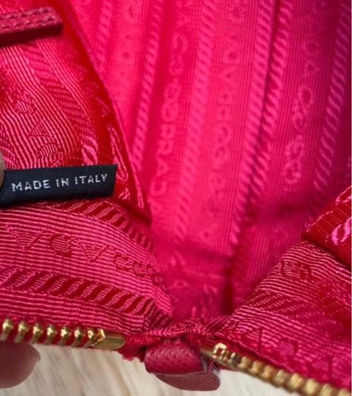 Prada Pouch Clutch ของแท้ มือสอง รูปที่ 6