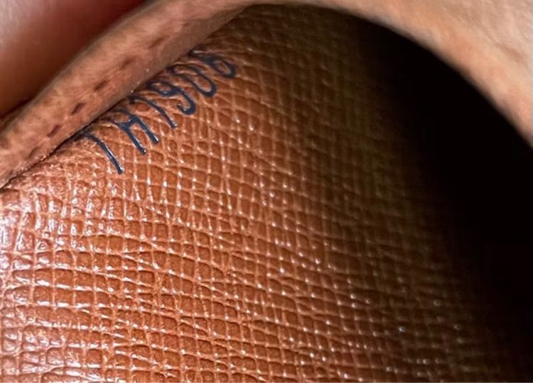 Louis Vuitton Monogram Portefeuille Elise Wallet  มือสอง ของแท้ รูปที่ 4