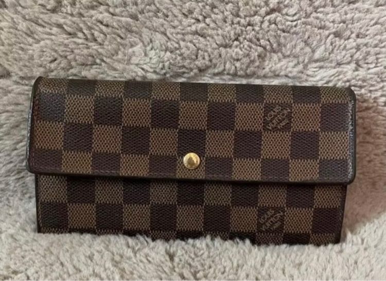 Louis Vuitton Sarah Long Bifold wallet Damier ของแท้ มือสอง