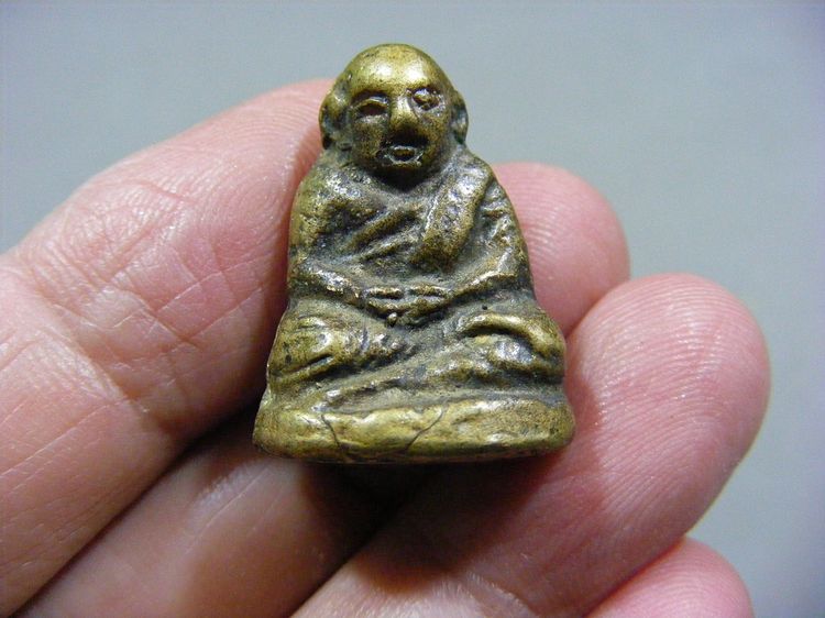 รูปหล่อหลวงพ่อเงิน เก่าๆ พระบ้านๆ