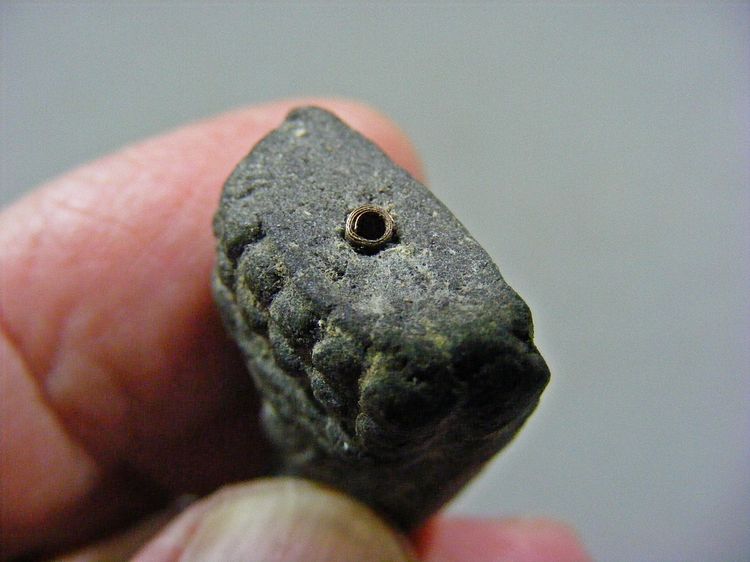 เก่าๆ หลวงปู่ทวดเนื้อว่านฝังตะกรุด  รูปที่ 8