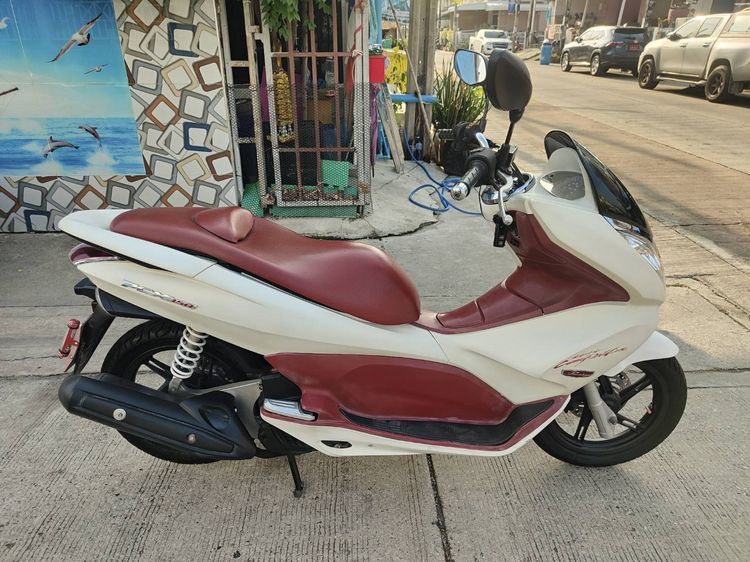🛵ยังไงก็ขาย PCX 150 ปี 56 เครื่องดี สีสวย สตาร์ทมือ(บังคับโอน) เล่มชุดโอนครบ+เปลี่ยนถ่ายน้ำมันเครื่องฟรี ส่งฟรี30 ก.ม รูปที่ 3