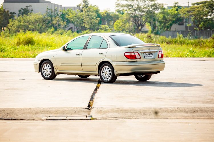 Nissan Sunny 2002 1.6 GL Neo Sedan เบนซิน ไม่ติดแก๊ส เกียร์อัตโนมัติ น้ำตาล รูปที่ 4