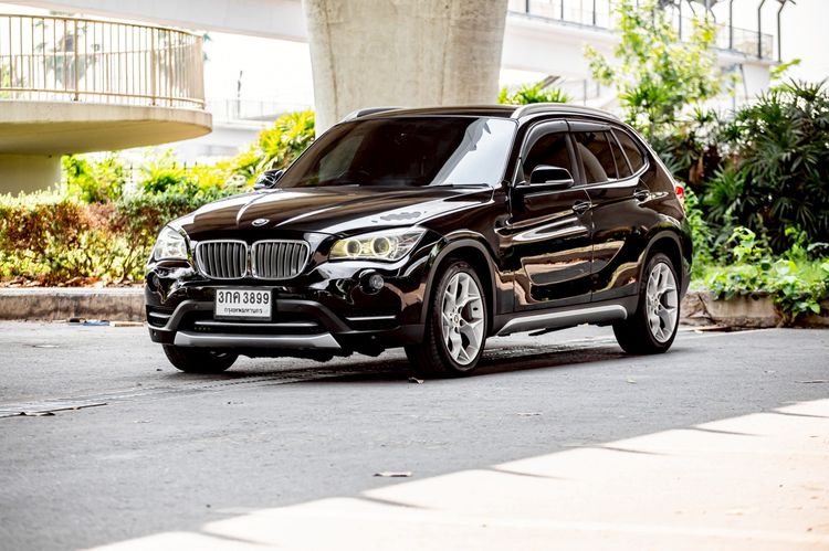 รถ BMW X1 2.0 sDrive20d xLine สี ดำ
