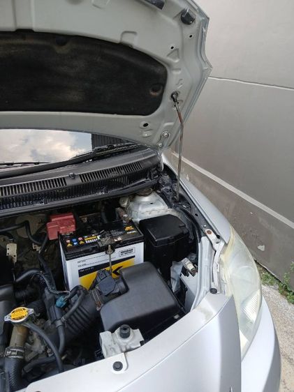 รถ Toyota Vios 1.5 J สี เงิน