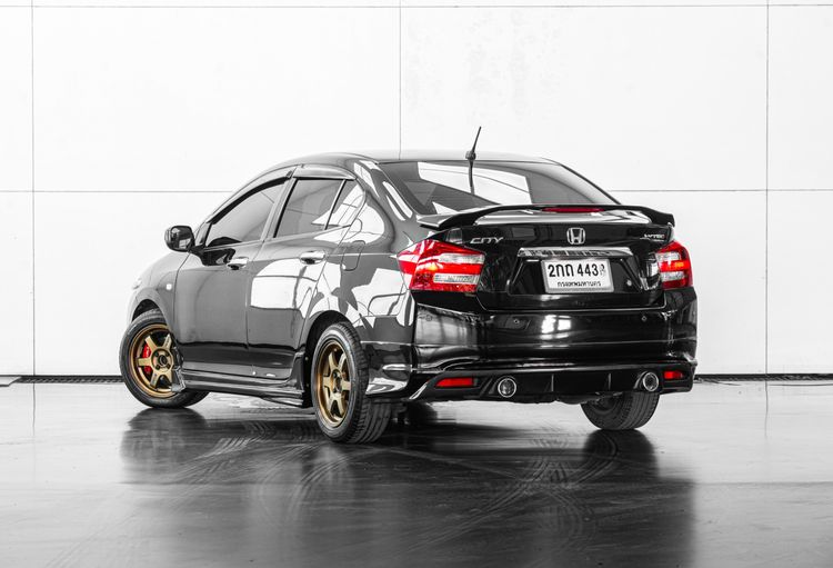 Honda City 2013 1.5 V Sedan เบนซิน ไม่ติดแก๊ส เกียร์อัตโนมัติ ดำ รูปที่ 4
