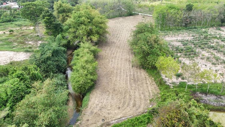 ขายที่ดินเปล่า 4-2-50 ไร่ ทำเลศักยภาพ ติดคลองกระเฉท น้ำไหลตลอดปี ใกล้นิคมอุตสาหกรรม ต.มาบข่า ระยอง