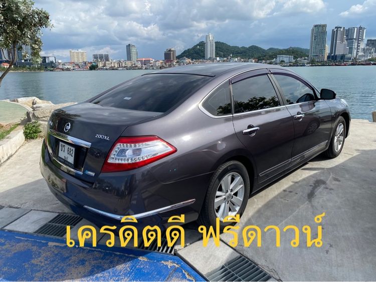 รถ Nissan Teana 2.0 200 XL สี ม่วง
