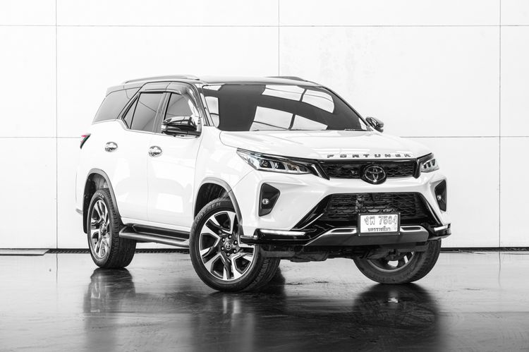 Toyota Fortuner 2022 2.4 LEGENDER 4WD AT Utility-car ดีเซล ไม่ติดแก๊ส เกียร์อัตโนมัติ ขาว รูปที่ 2