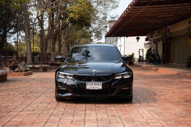 BMW Series 3 2022 320d Sedan ดีเซล ไม่ติดแก๊ส เกียร์อัตโนมัติ ดำ รูปที่ 3