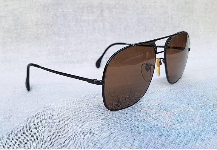 แว่นตาเยอรมันตะวันตกผู้ให้กำเนิดเลนส์กระจกพระเจ้า CARL ZEISS JENA โมเดลอะเวียร์เตอร์–สี่เหลี่ยมนักบิน–สิงห์ดำ เลนส์กระจกคริสตัล ออริจินัล CARL ZEISS JENA สีน้ำตาล–สว่าง...Authentic Vintage CARL ZEISS JENA handcrafted in West Germamy รูปที่ 2