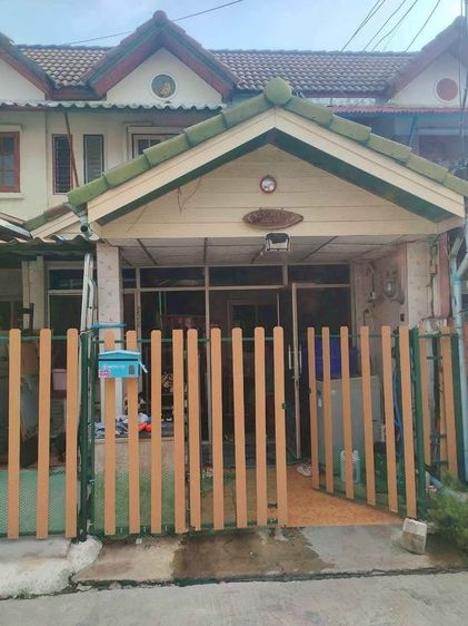 เจ้าของขายเอง ทาวน์เฮ้าส์ 18ตรว. 3ห้องนอน 2ห้องน้ำ แถม แอร์ 4 ตัว