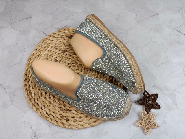 รองเท้ามือสองประดับคริสตัล รูปที่ 2
