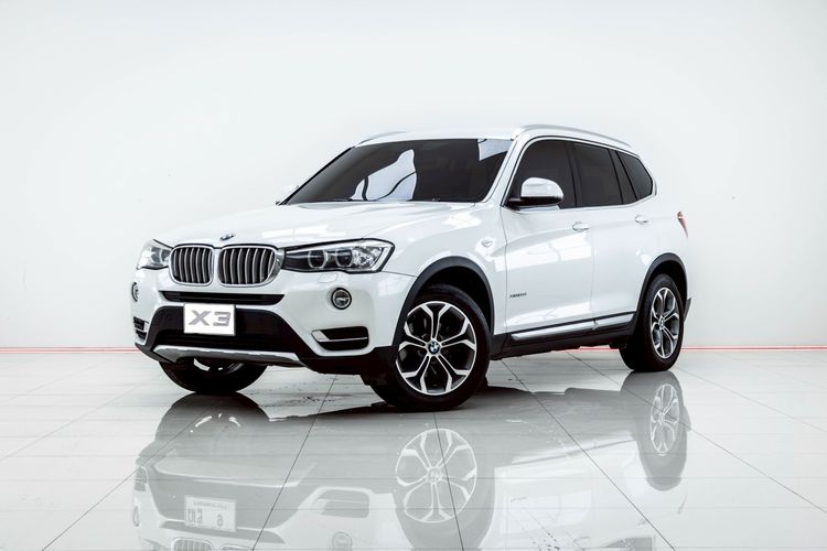 รถ BMW X3 2.0 xDrive20d Highline 4WD สี ขาว