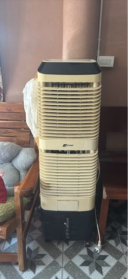 พัดลมแอร์เย็น