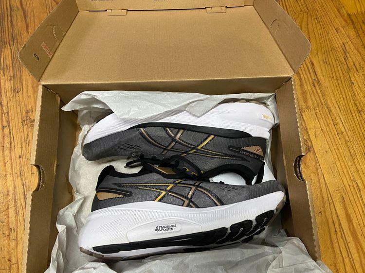 Asics  Gel-Kayano 31 Men ไซส์ US8.5 EUR42 ของแท้