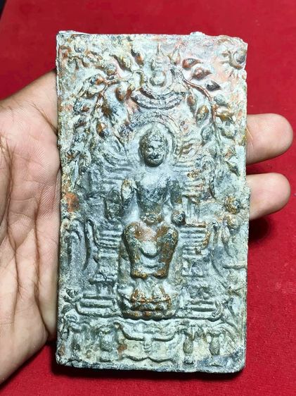 พระกรุเนื้อสนิมแดงองค์ใหญ่ รูปที่ 2