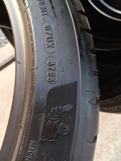 ยางคู่ มิชลิน 225-45-18 ปี4123 รูปที่ 4