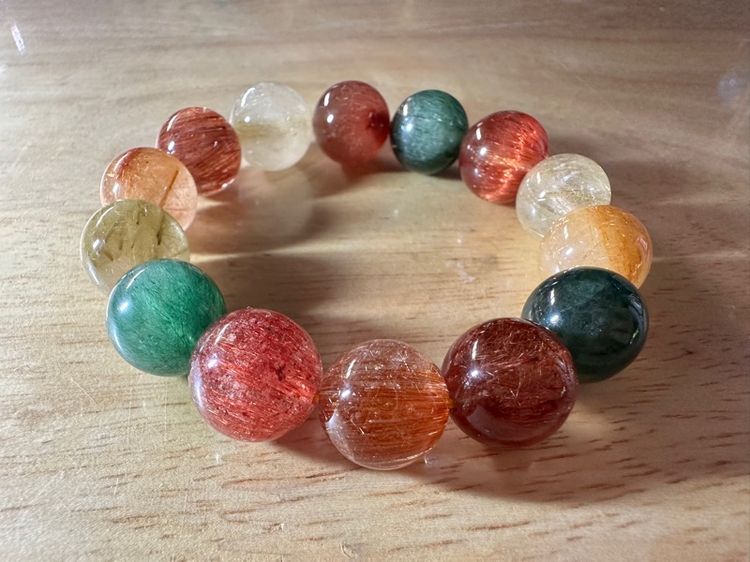 อื่นๆ ข้อมือหินไหม 5 สี 