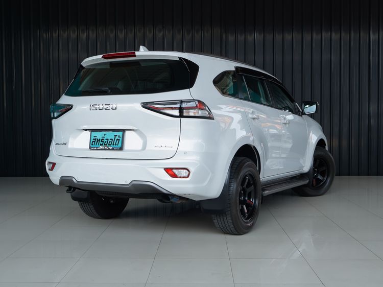 Isuzu MU-X 2022 3.0 Ultimate AT 4WD Utility-car ดีเซล ไม่ติดแก๊ส เกียร์อัตโนมัติ ขาว รูปที่ 4