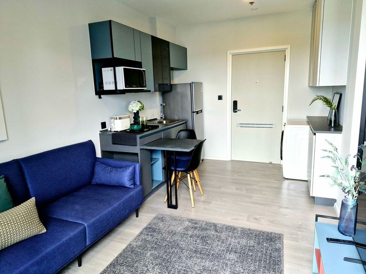 Land and Houses ไม่อนุญาต ตกแต่งครบ 2022 ฿14,000 · The KEY MRT Phetkasem 48 Land and House- ติด MRT เพชรเกษม 48📍 เจ้าของปล่อยเอง ห้องว่างช่วงปลายเดือนมีนาคม •ห้องขนาด 28.5 ต รูปที่ 3