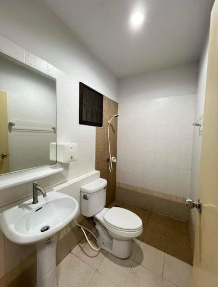 อื่นๆ มีบางส่วน สร้างเสร็จก่อน 2010 บ้านพร้อมที่ดิน รูปที่ 4