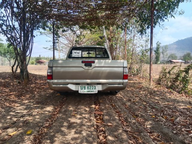 Mitsubishi L200-Strada 2001 รุ่นย่อยอื่นๆ Pickup ดีเซล เกียร์ธรรมดา น้ำตาล รูปที่ 4