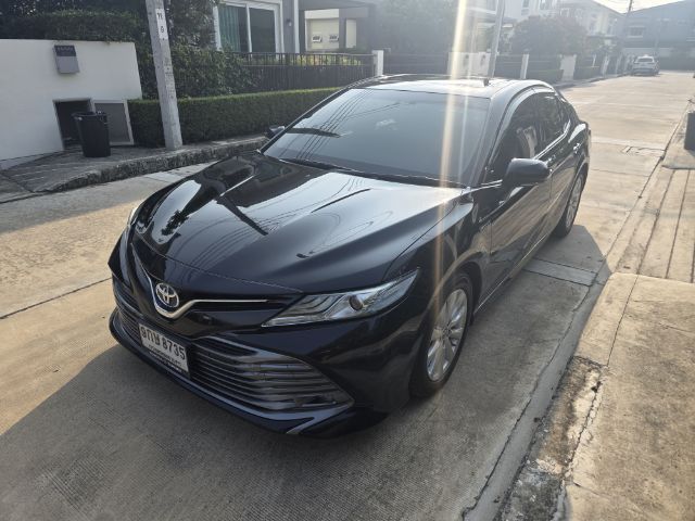 รถ Toyota Camry 2.5 Hybrid สี ดำ