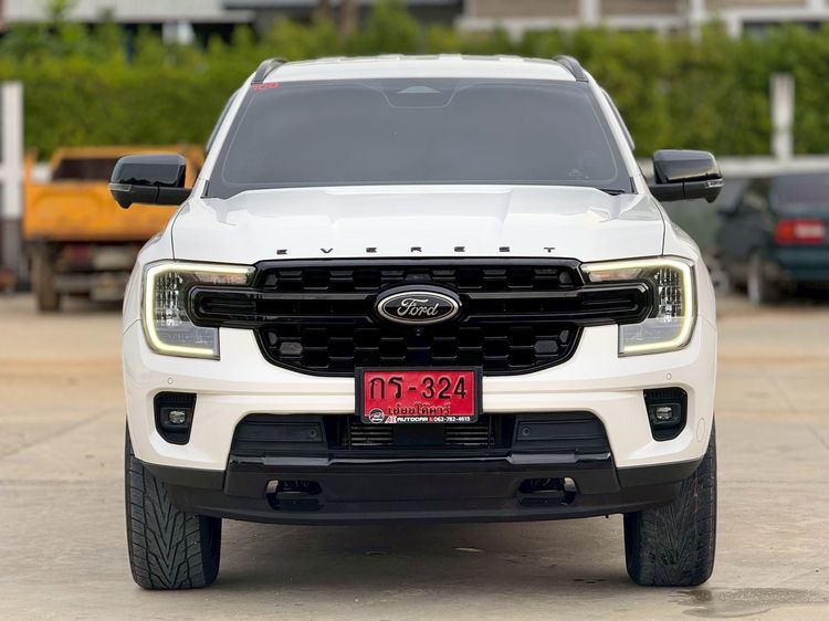 รถ Ford Everest 2.0 Titanium Sport สี ขาว