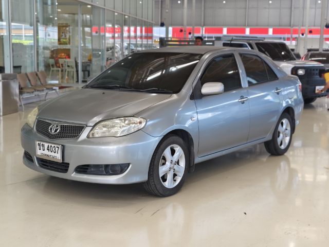 รถ Toyota Vios 1.5 J สี เทา