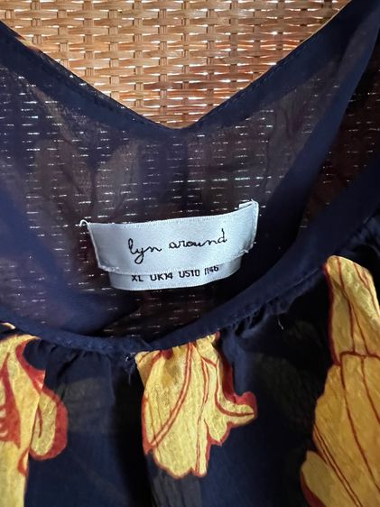 Beautiful Floral Midi Dress – XL, navy blue floral dress from Lyn Around รูปที่ 2