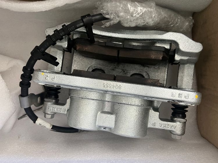 ชุดเบรกเดิมแท้ศูนย์ ถอดจาก  Ford Everest Titanium รูปที่ 3