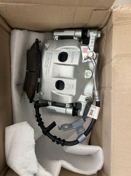 ชุดเบรกเดิมแท้ศูนย์ ถอดจาก  Ford Everest Titanium รูปที่ 2