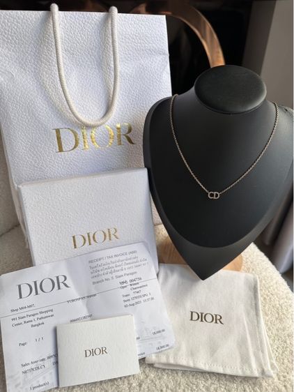 สร้อย Dior