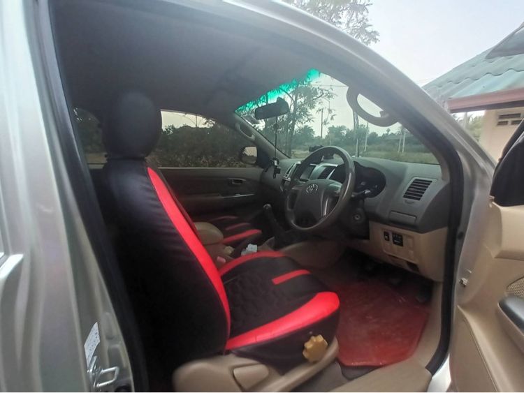 Toyota Hilux Vigo 2013 2.5 E Prerunner VN Turbo Pickup ดีเซล ไม่ติดแก๊ส เกียร์ธรรมดา บรอนซ์เงิน รูปที่ 2