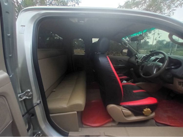 รถ Toyota Hilux Vigo 2.5 E Prerunner VN Turbo สี บรอนซ์เงิน