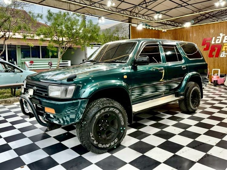 รถ Toyota 4Runner 3.0 สี เขียว