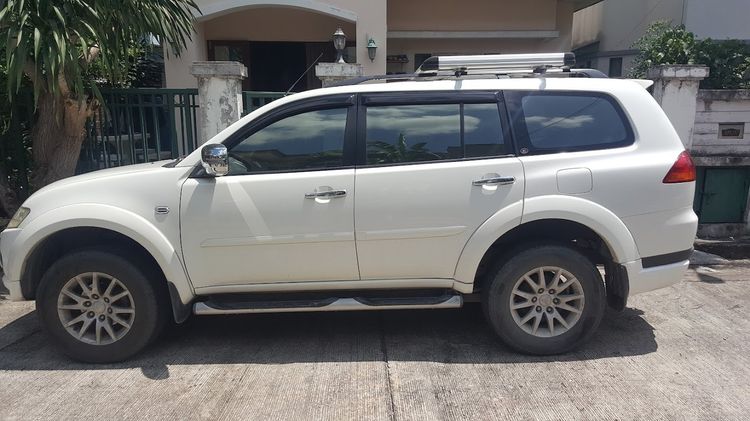 Mitsubishi Pajero 2013 2.5 VG Turbo Utility-car ดีเซล เกียร์อัตโนมัติ ขาว รูปที่ 2