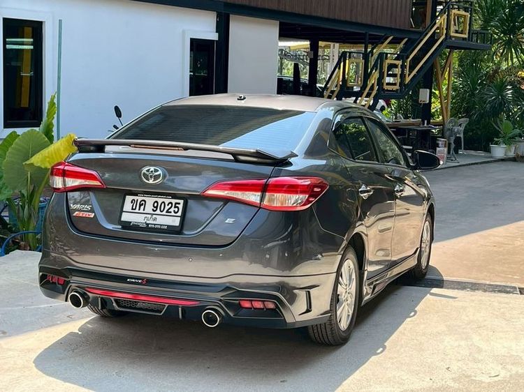 Toyota Yaris ATIV 2019 1.2 E Sedan เบนซิน ไม่ติดแก๊ส เกียร์อัตโนมัติ เทา รูปที่ 4