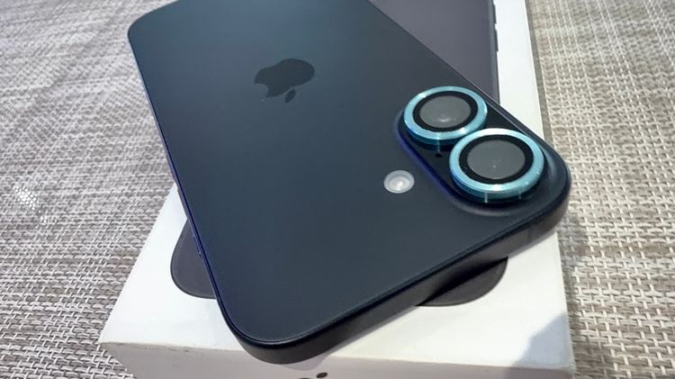 iPhone 16 สีดำ 118 ผ่อนได้ รับเทิร์น รูปที่ 2