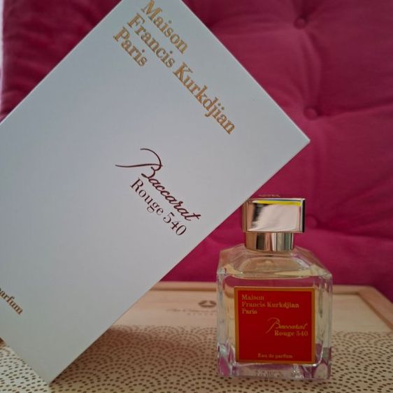 น้ำหอมกลิ่นยอดฮิต โทนอำพันหวาน 70ml (มือสอง ของแท้พร้อมกล่อง) รูปที่ 2