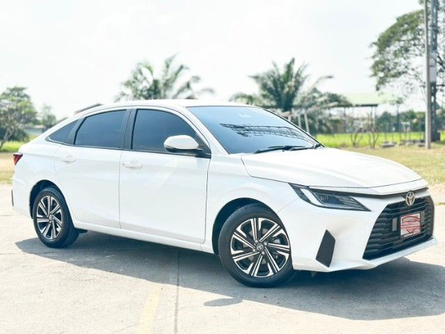 Toyota Yaris ATIV 2024 1.2 Smart Sedan เบนซิน ไม่ติดแก๊ส เกียร์อัตโนมัติ ขาว รูปที่ 4