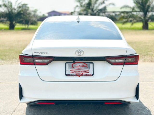 Toyota Yaris ATIV 2024 1.2 Smart Sedan เบนซิน ไม่ติดแก๊ส เกียร์อัตโนมัติ ขาว รูปที่ 3