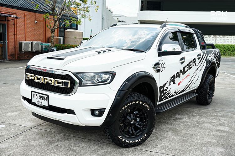 รถ Ford Ranger 2.2 XLT สี ขาว