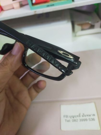 แว่นตา OAKLEY 81LH 005 ขนาด 54 16 140 สภาพดี ไม่มีรอย เลนส์ กรองแสง เอาไปตัดใส่เลนส์ ใหม่ได้เลยครับทรงสวยๆ รูปที่ 8