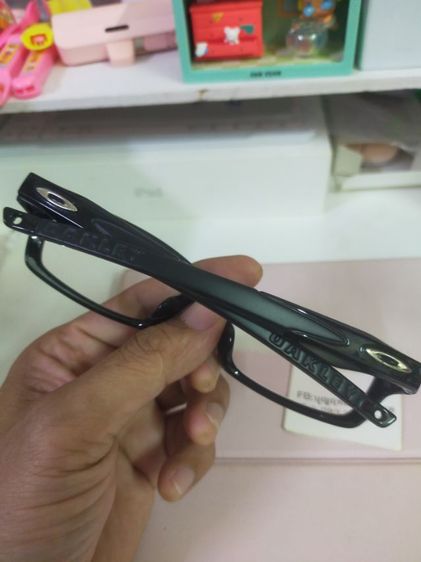แว่นตา OAKLEY 81LH 005 ขนาด 54 16 140 สภาพดี ไม่มีรอย เลนส์ กรองแสง เอาไปตัดใส่เลนส์ ใหม่ได้เลยครับทรงสวยๆ รูปที่ 4