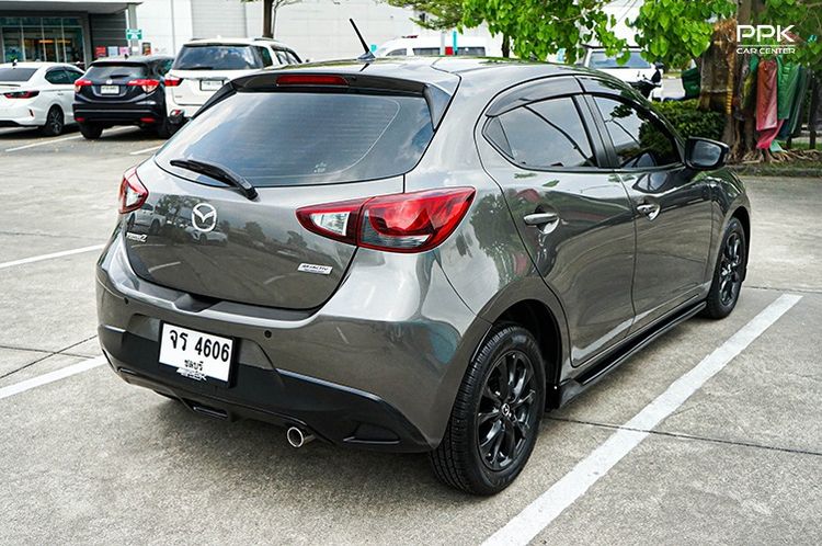 Mazda Mazda 2 2017 1.3 Sports High Connect Sedan เบนซิน ไม่ติดแก๊ส เกียร์อัตโนมัติ น้ำตาล รูปที่ 4
