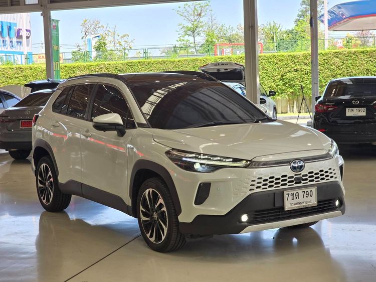 Toyota Corolla Cross 2024 1.8 HEV Premium Luxury Sedan ไฮบริด ไม่ติดแก๊ส เกียร์อัตโนมัติ ขาว รูปที่ 3